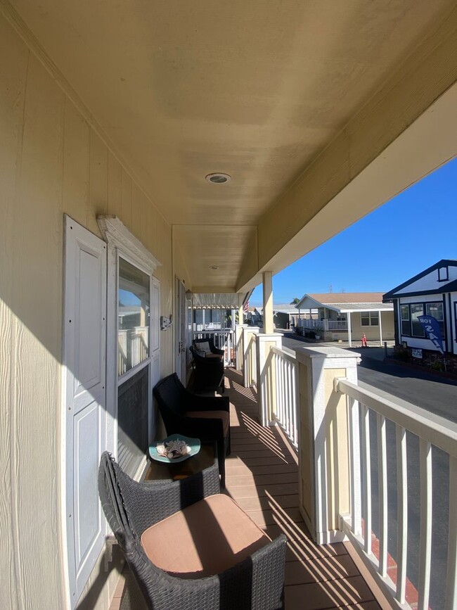 Building Photo - 21851 Newland St