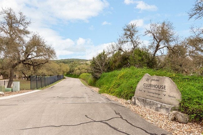 Building Photo - 664 Ranchers Club Ln