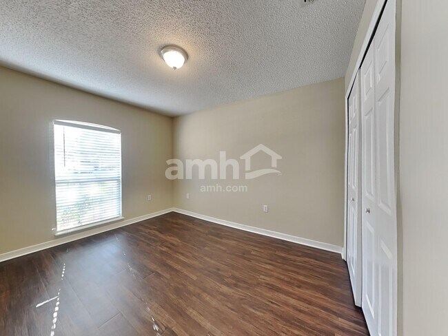 Building Photo - 1014 Brenton Leaf Dr