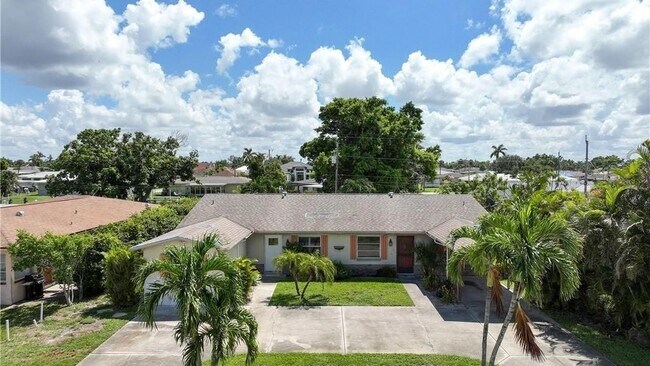 Building Photo - 733 Sesame Ct