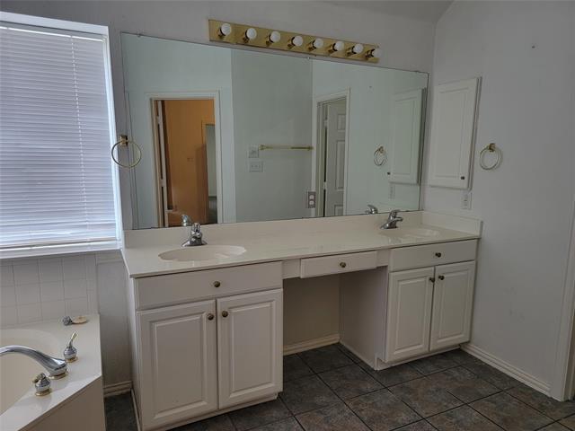 Building Photo - 3606 Hamlett Ln