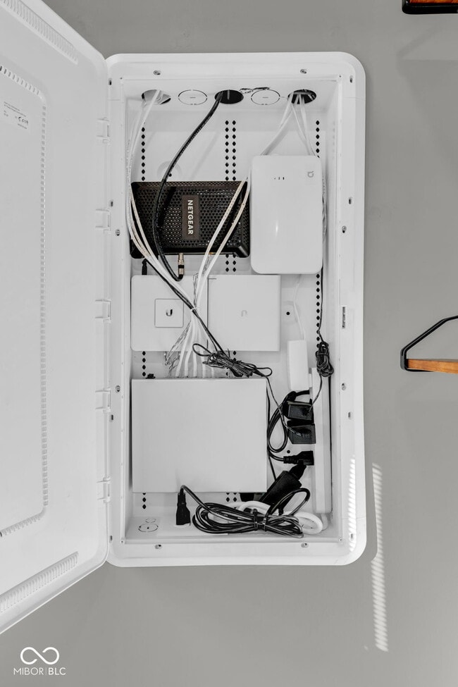 Building Photo - 315 Steeples Blvd