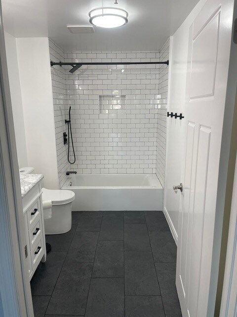 Hallway bath - 1029 S Hobart Blvd