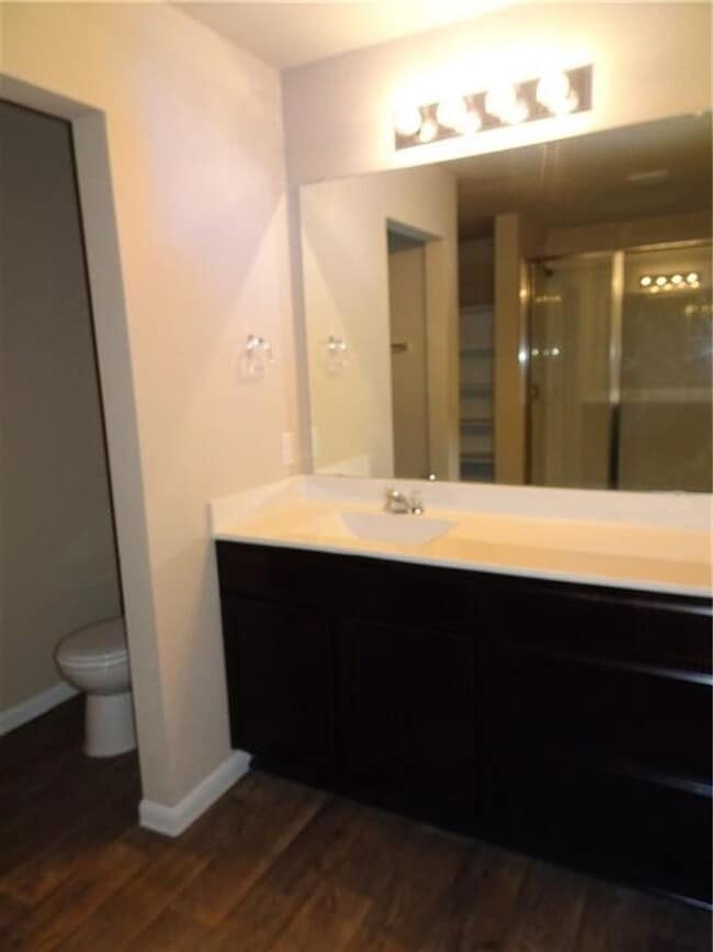 Building Photo - Great 4 Bedroom home with Open floor plan