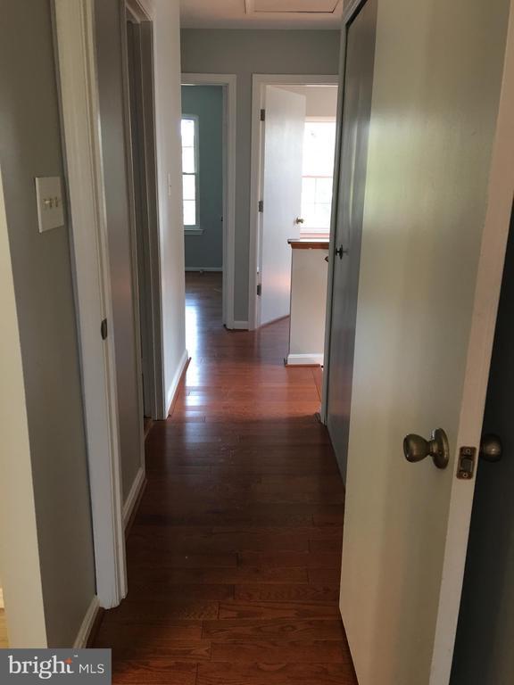 Building Photo - 4070 Bluebird Dr