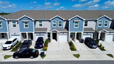 Building Photo - 2473 Skyline Lp