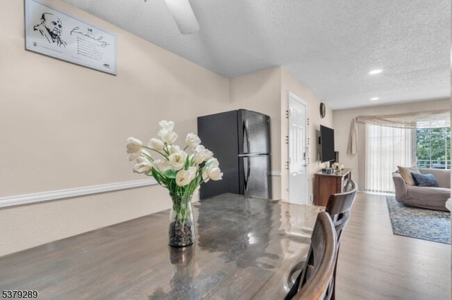 Building Photo - 1509 Longley Ct