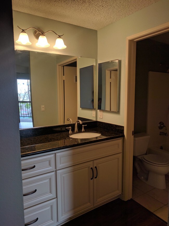 Vanity II - 10021 Tabor St