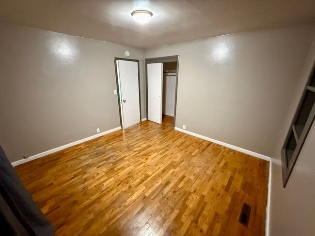 Building Photo - Adorable 3 bedroom 1.5 bathroom house for ...