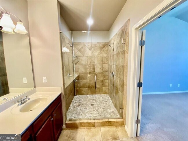 Building Photo - 3322 Castleberry Village Dr