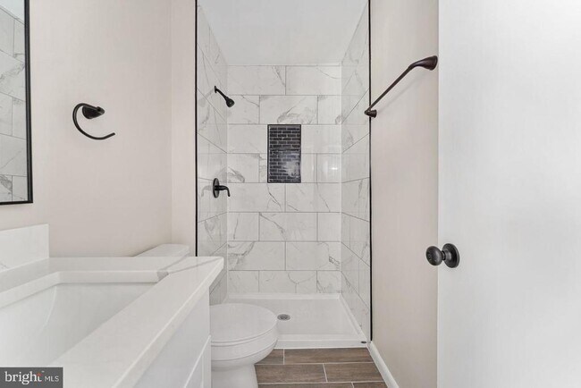 Building Photo - 14843 Emberdale Dr