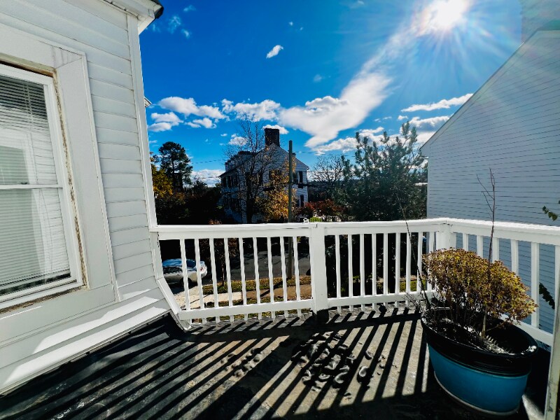 Building Photo - 503 Hanover St