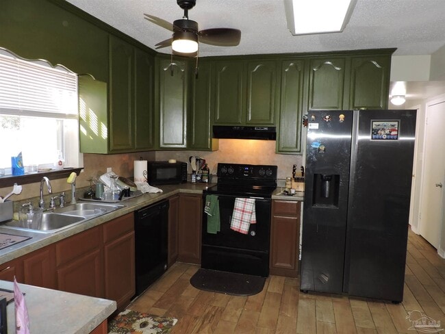 Building Photo - 435 Belle Chasse Dr