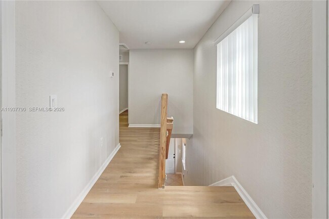 Building Photo - 2830 SW 83rd Terrace