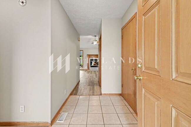 Building Photo - 15613 Timberlane Dr