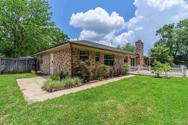 Building Photo - 6464 Lake Charlene Ct