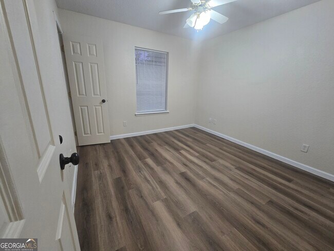 Building Photo - 401 S Ashley St