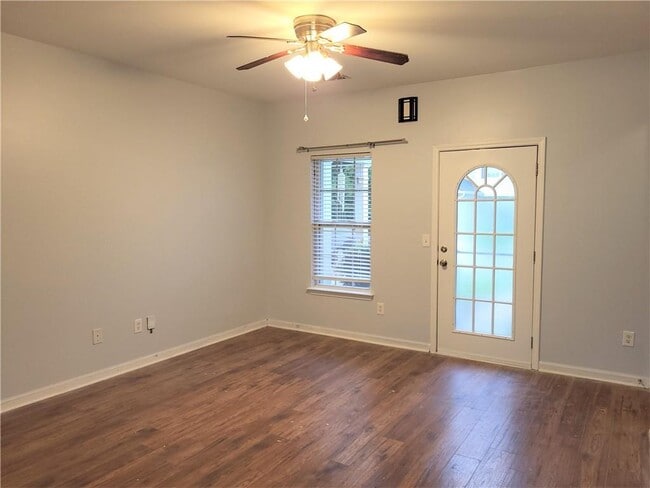 Building Photo - 4870 Tangerine Cir
