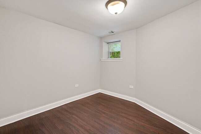 Building Photo - 4544 S Indiana Ave