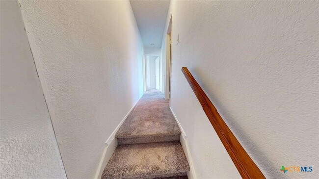 Building Photo - 1613 Bobby Lee Dr