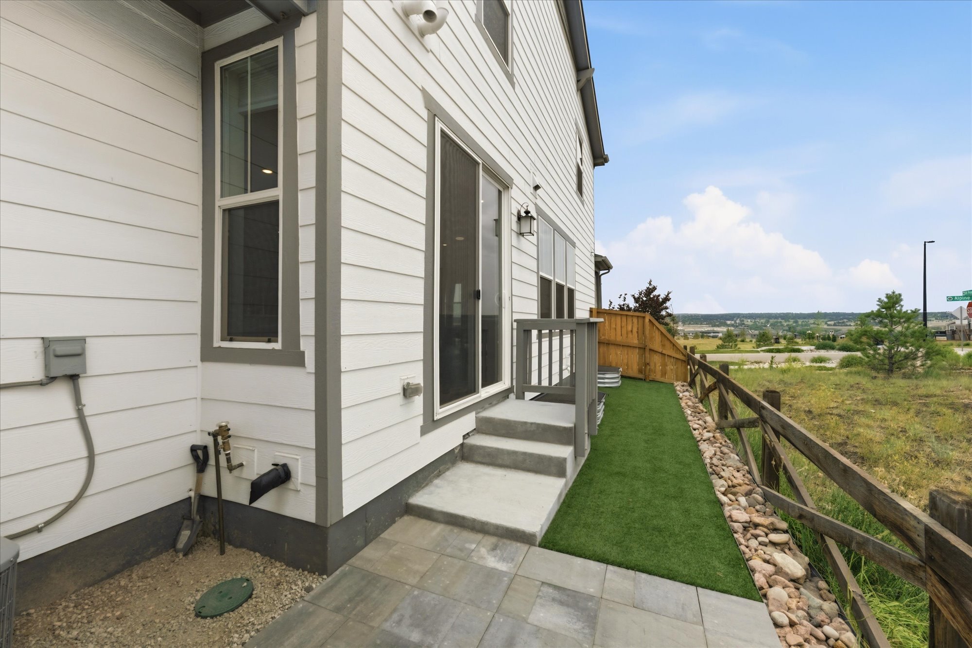 Building Photo - 14136 Blue Heart Ct