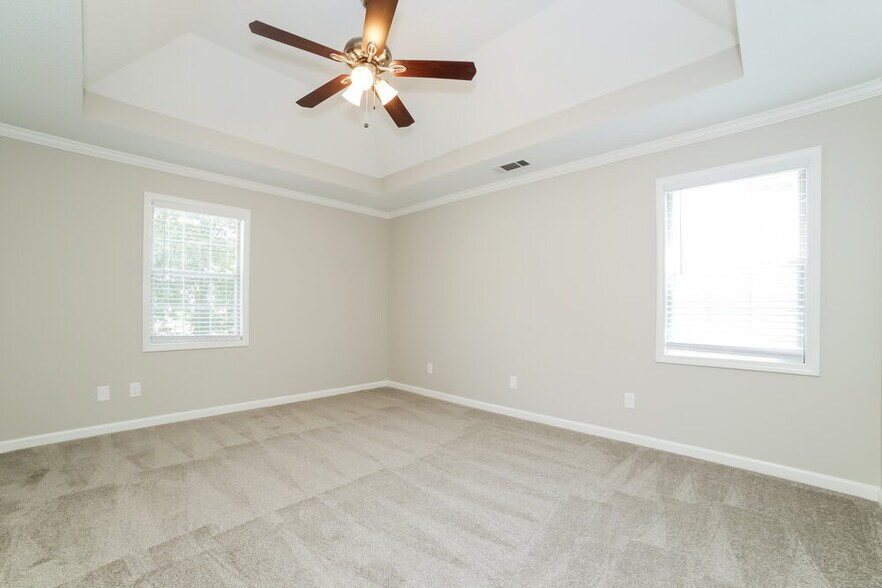 Building Photo - 6868 Robinwood Trail