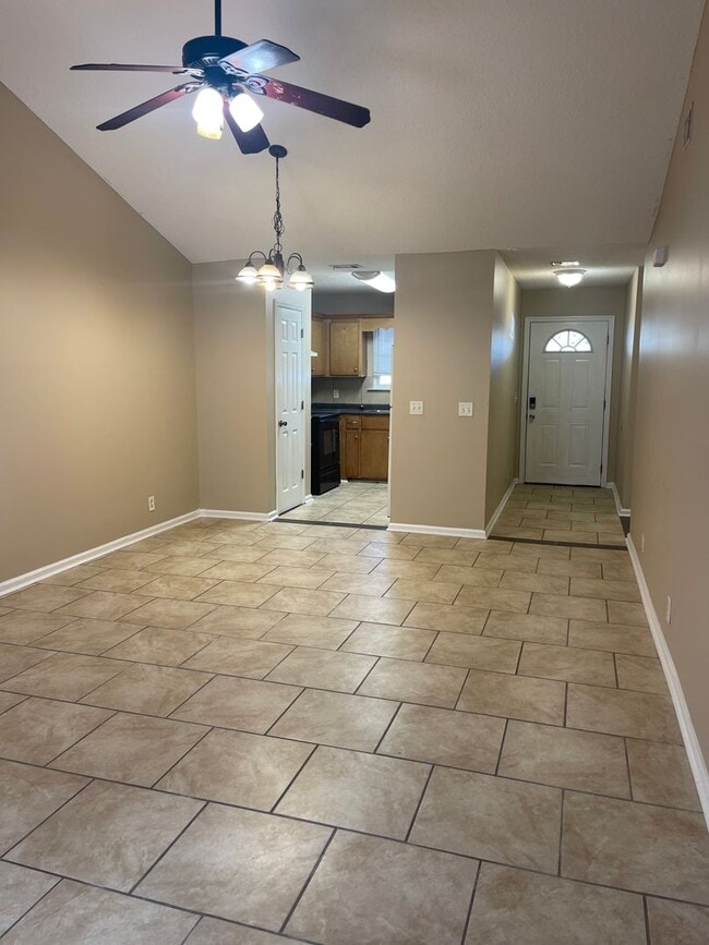 Building Photo - 24 Commons Court - 3/2 Duplex (NO SECTION ...