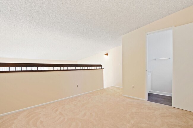 Building Photo - 3415 McLaughlin Ave
