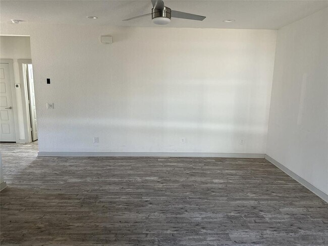 Building Photo - 241 Deserti Rd