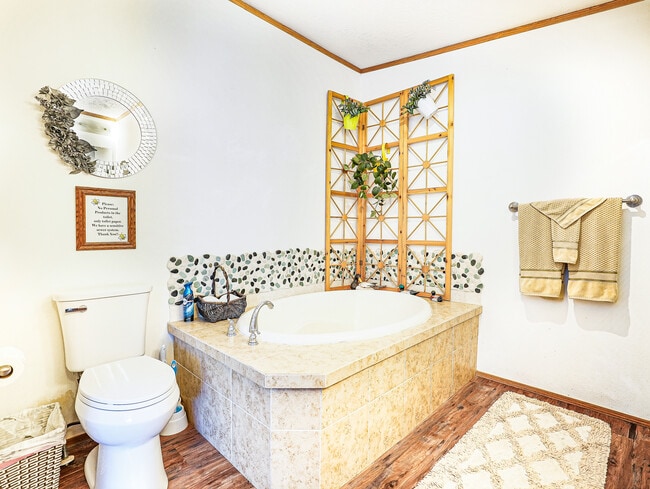 Building Photo - 352 Spring Rd