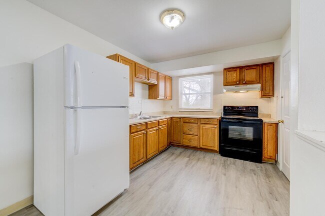 Building Photo - 10219 Hobkirk Dr