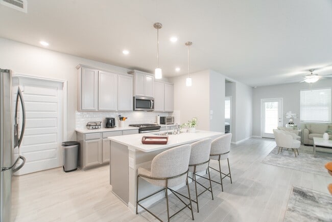 Building Photo - 17542 Rosette Grass Dr