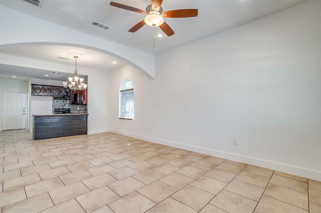 Building Photo - 2316 Roosevelt Ave