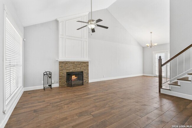 Building Photo - Charming Home Awaits: Spacious & Modern Living in a Prime Location