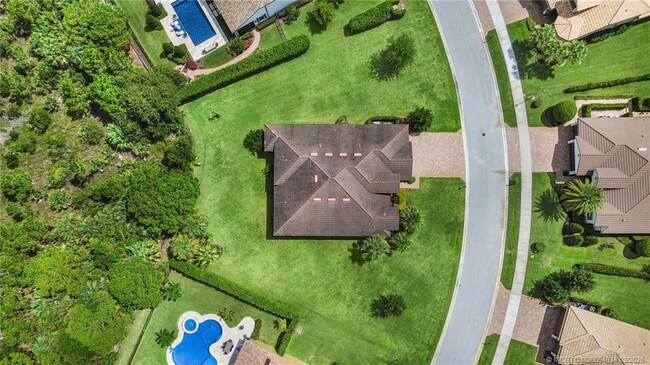 Building Photo - 724 SW Sea Green St