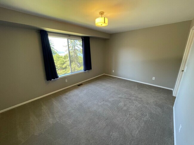 Building Photo - 14076 Rosario Rd