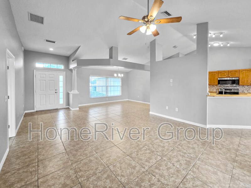 Building Photo - 6051 SW 81st St