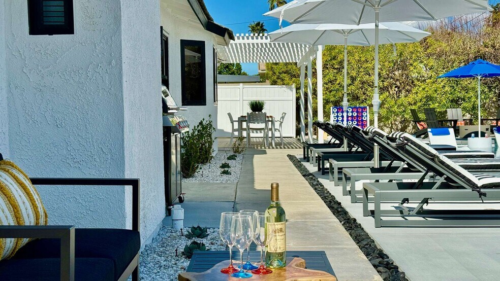 Building Photo - 2004 Nicola Rd E