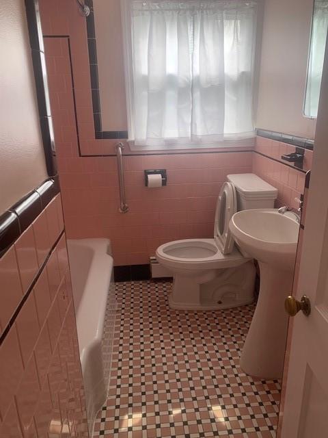 Building Photo - 69 Dorr Ave