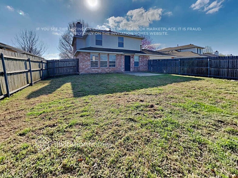 Building Photo - 136 Rolling Hills Pl