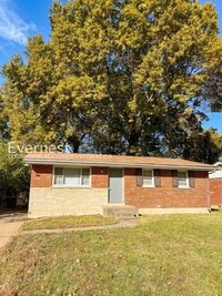 Building Photo - 1359 Cove Ln