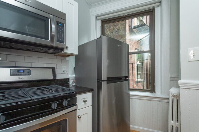 Building Photo - Awesome one bed in Beacon Hill