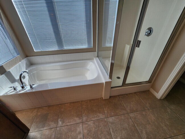 Building Photo - 84476 Ruebens Way