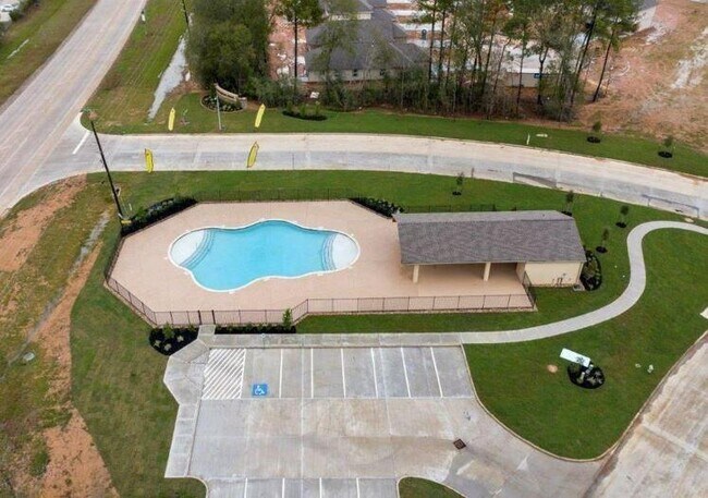 Building Photo - 2260 Raider Dr