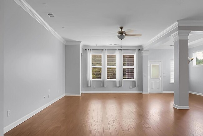 Building Photo - 345 Fox Ridge Ln