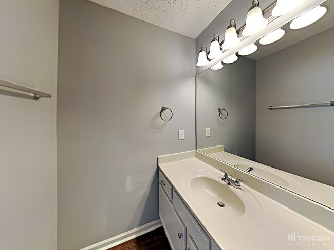 Building Photo - 5810 Ridge Stone Way