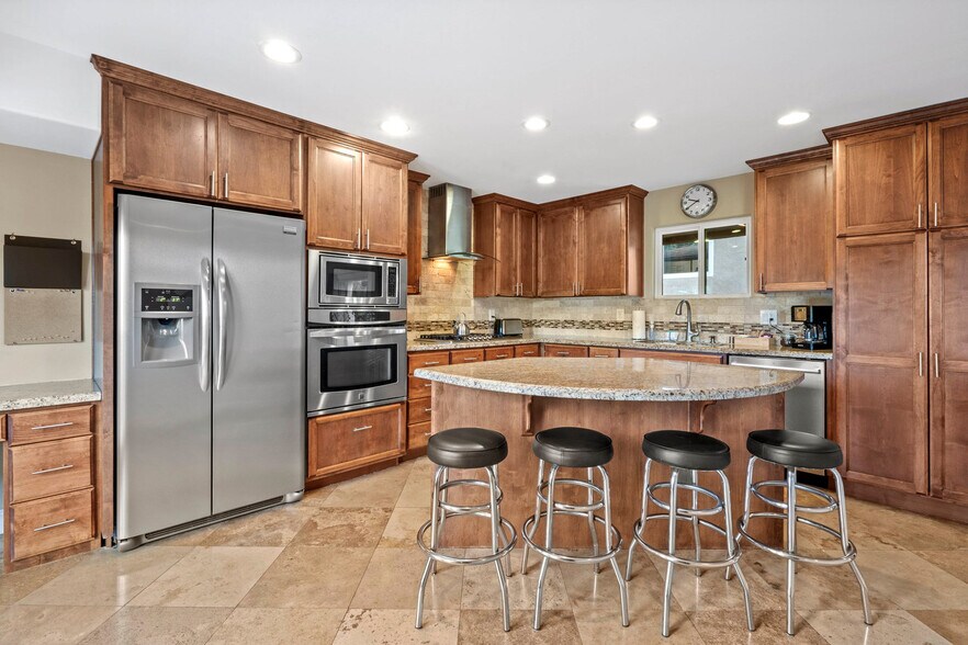 Building Photo - 4223 Woodland Dr