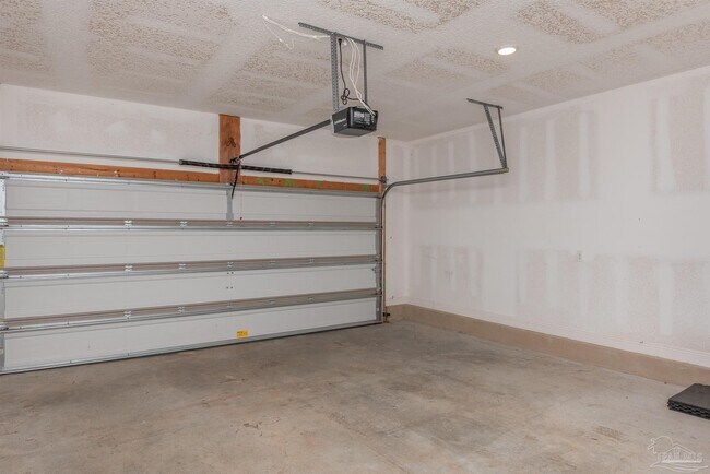 Building Photo - 7584 Burnside Lp