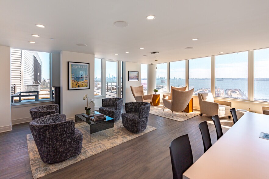 Building Photo - The Residences at Lighthouse Point