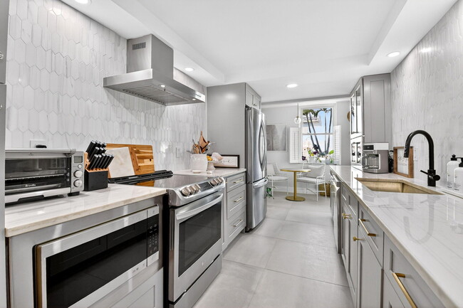 Building Photo - 3456 S Ocean Blvd